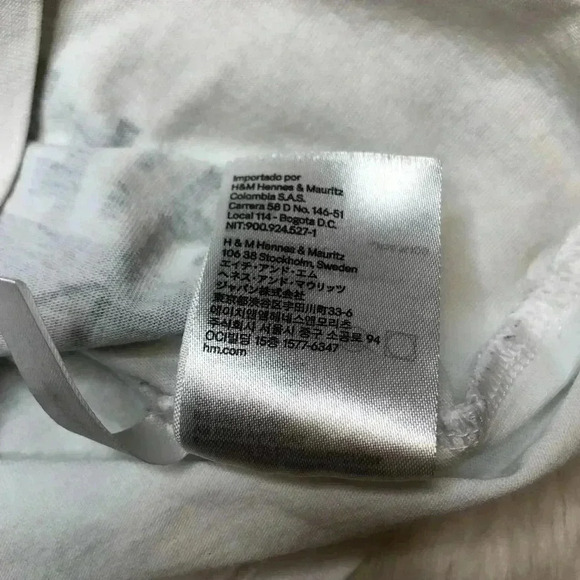 H&M Warning Shark Waters T-Shirt White Size 2-4 Years - Picture 7 of 16